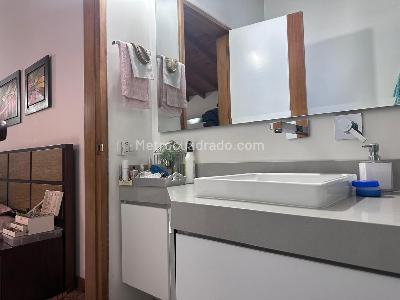 Casa de 5 alcobas en venta en El Poblado, Medellín, 250 m² · foto 19 de 20