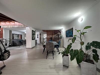 Casa de 5 alcobas en venta en El Poblado, Medellín, 250 m² · foto 4 de 20