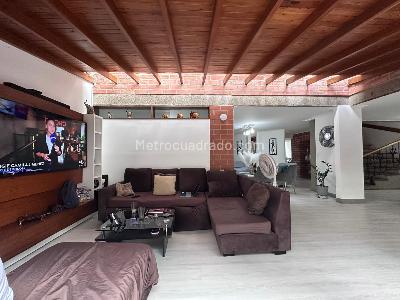 Casa de 5 alcobas en venta en El Poblado, Medellín, 250 m² · foto 5 de 20