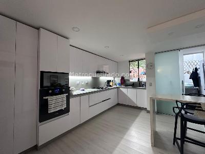 Casa de 5 alcobas en venta en El Poblado, Medellín, 250 m² · foto 8 de 20