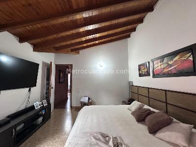 Casa de 5 alcobas en venta en El Poblado, Medellín, 250 m² · foto 9 de 20