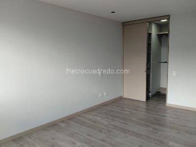 Apartamento de 3 alcobas en arriendo en El Poblado, Medellín, 148 m² · foto 11 de 18