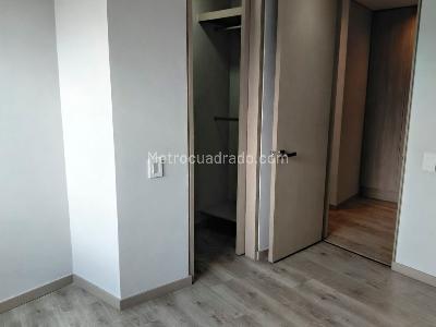 Apartamento de 3 alcobas en arriendo en El Poblado, Medellín, 148 m² · foto 14 de 18