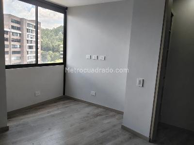 Apartamento de 3 alcobas en arriendo en El Poblado, Medellín, 148 m² · foto 15 de 18