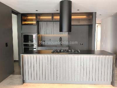 Apartamento de 3 alcobas en arriendo en El Poblado, Medellín, 148 m² · foto 4 de 18