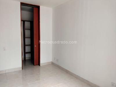 Apartamento de 3 alcobas en arriendo en Castropol, Medellín, 95 m² · foto 10 de 18