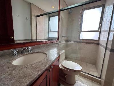 Apartamento de 3 alcobas en venta en El Poblado, Medellín, 316 m² · foto 17 de 17