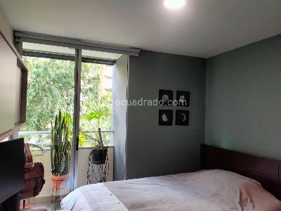 Apartamento de 2 alcobas en venta en El Poblado, Medellín, 72 m² · foto 11 de 15