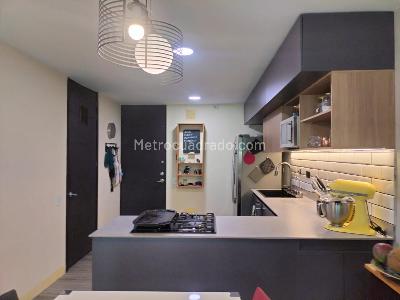 Apartamento de 2 alcobas en venta en El Poblado, Medellín, 72 m² · foto 5 de 15
