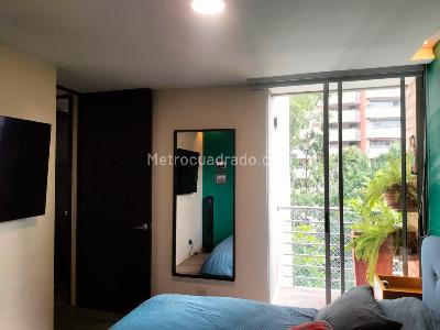Apartamento de 2 alcobas en venta en El Poblado, Medellín, 72 m² · foto 9 de 15