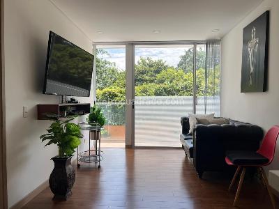 Apartamento en venta en El Poblado, Medellín · foto 2 de 14