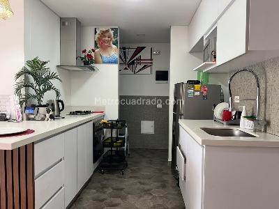 Apartamento en venta en El Poblado, Medellín · foto 7 de 14