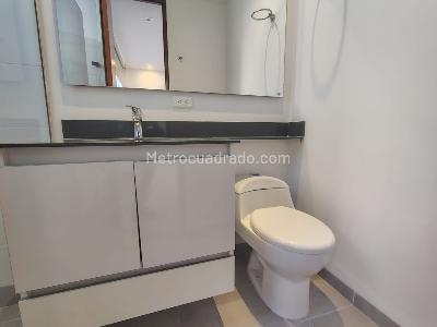 Apartamento de 3 alcobas en arriendo en El Poblado, Medellín, 161 m² · foto 18 de 18