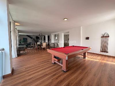 Apartamento de 3 alcobas en arriendo en El Poblado, Medellín, 258 m² · foto 2 de 18
