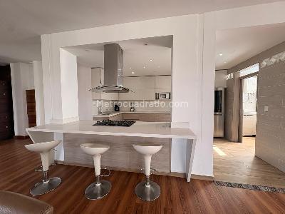 Apartamento de 3 alcobas en venta en El Poblado, Medellín, 258 m² · foto 7 de 18