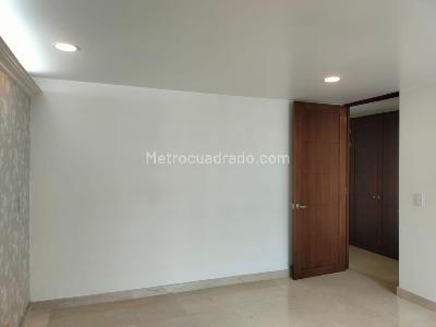 Apartamento de 3 alcobas en arriendo en Santa María De Los Ángeles, Medellín, 146 m² · foto 12 de 18