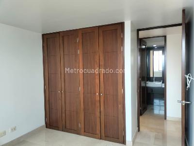 Apartamento de 3 alcobas en arriendo en Santa María De Los Ángeles, Medellín, 146 m² · foto 14 de 18