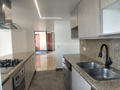Apartamento de 3 alcobas en arriendo en Santa María De Los Ángeles, Medellín, 146 m² · foto 8 de 18