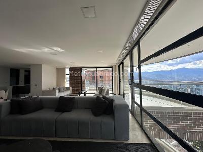 Apartamento en arriendo en El Poblado, Medellín · foto 2 de 20