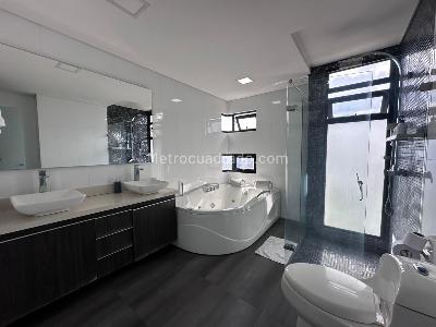 Apartamento en arriendo en El Poblado, Medellín · foto 17 de 20