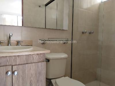 Apartamento de 3 alcobas en arriendo en El Poblado, Medellín, 88 m² · foto 17 de 18