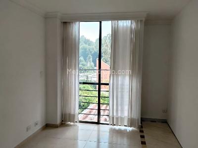 Apartamento de 3 alcobas en arriendo en El Poblado, Medellín, 88 m² · foto 8 de 18