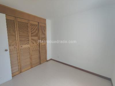 Apartamento de 2 alcobas en arriendo en El Poblado, Medellín, 65 m² · foto 12 de 14