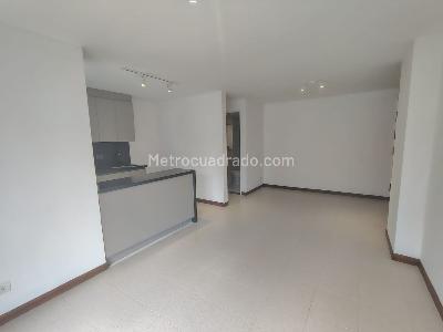 Apartamento de 2 alcobas en arriendo en El Poblado, Medellín, 65 m² · foto 2 de 14