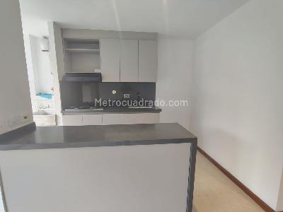 Apartamento de 2 alcobas en arriendo en El Poblado, Medellín, 65 m² · foto 4 de 14