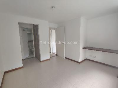 Apartamento de 2 alcobas en arriendo en El Poblado, Medellín, 65 m² · foto 8 de 14