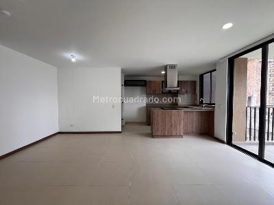 Apartamento de 3 alcobas en venta en Rionegro, Rionegro, 81 m² · foto 2 de 14