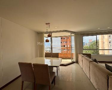 Apartamento de 3 alcobas en venta en El Poblado, Medellín, 103 m² · foto 4 de 16
