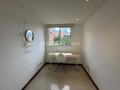 Apartamento de 3 alcobas en venta en El Poblado, Medellín, 103 m² · foto 6 de 16