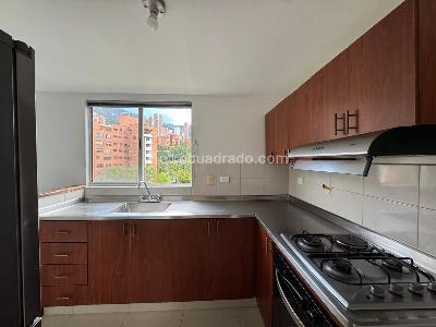 Apartamento de 3 alcobas en venta en El Poblado, Medellín, 103 m² · foto 8 de 16