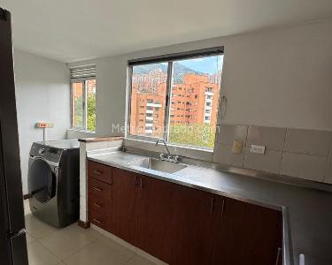 Apartamento de 3 alcobas en venta en El Poblado, Medellín, 103 m² · foto 9 de 16