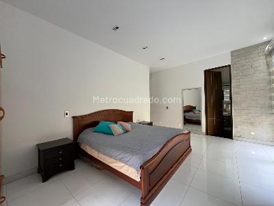 Casa de 5 alcobas en venta en El Poblado, Medellín, 1100 m² · foto 11 de 20