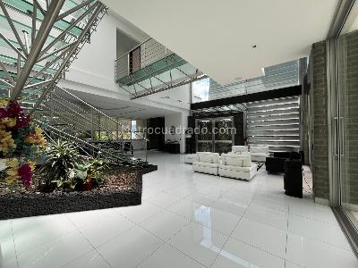 Casa de 5 alcobas en venta en El Poblado, Medellín, 1100 m² · foto 3 de 20
