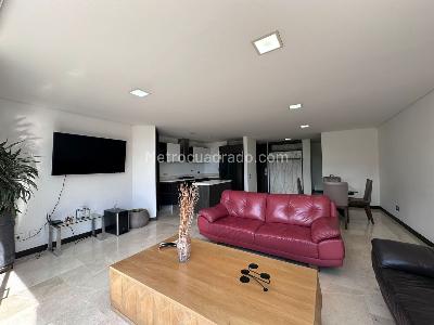 Apartamento en arriendo en El Poblado, Medellín · foto 2 de 15