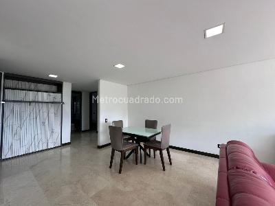 Apartamento en arriendo en El Poblado, Medellín · foto 5 de 15