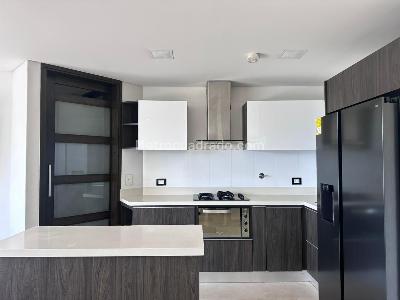Apartamento en arriendo en El Poblado, Medellín · foto 6 de 15