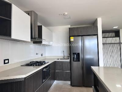 Apartamento en arriendo en El Poblado, Medellín · foto 7 de 15