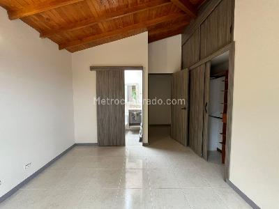 Casa de 4 alcobas en venta en Envigado, Envigado, 250 m² · foto 10 de 20