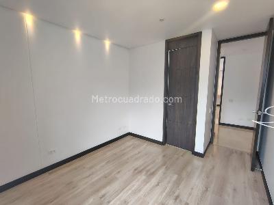 Apartamento de 2 alcobas en venta en El Poblado, Medellín, 127 m² · foto 13 de 19