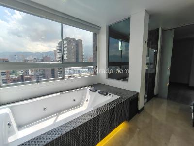 Apartamento de 2 alcobas en venta en El Poblado, Medellín, 127 m² · foto 16 de 19