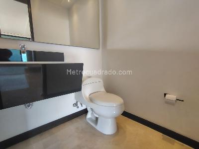 Apartamento de 2 alcobas en venta en El Poblado, Medellín, 127 m² · foto 17 de 19