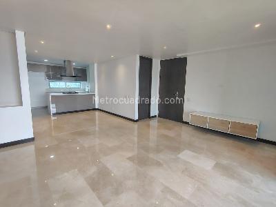 Apartamento de 2 alcobas en venta en El Poblado, Medellín, 127 m² · foto 2 de 19