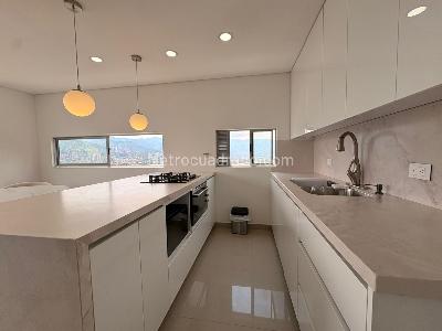 Apartamento de 3 alcobas en venta en El Poblado, Medellín, 153 m² · foto 8 de 20