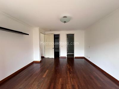 Apartamento de 3 alcobas en venta en El Poblado, Medellín, 276 m² · foto 13 de 17