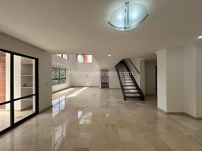 Apartamento de 3 alcobas en venta en El Poblado, Medellín, 276 m² · foto 4 de 17