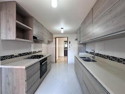 Apartamento de 3 alcobas en venta en El Poblado, Medellín, 276 m² · foto 5 de 17